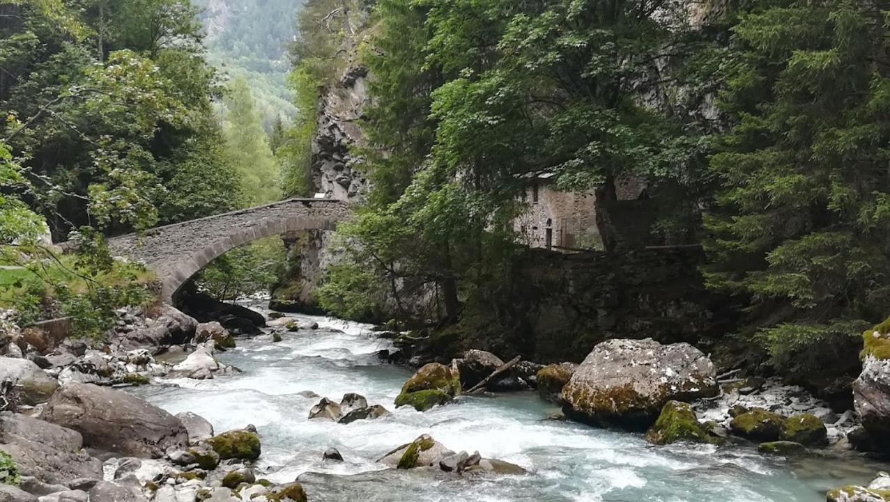 Casa Lucy Leilighet Aosta Eksteriør bilde